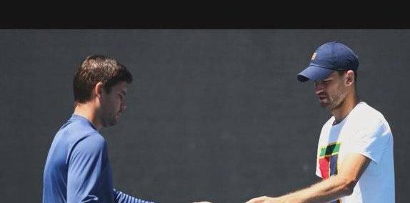 一場(chǎng)又一場(chǎng)的(de)告(gào)别：休(xiū)賽(sài)期，职业网坛的(de)分手季？