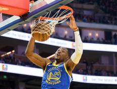 仍(réng)對(duì)他有(yǒu)期(qī)待！库里打破沉(chén)默，谈库明加合同风波