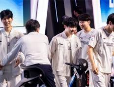 【一竞技1JingJi】LOL：LPL世界赛陪(péi)练阵容曝(pù)光！