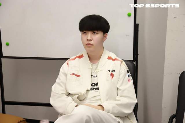 LPL登峰(fēng)組(zǔ)激戰(zhàn)正酣，iG迎(yíng)戰(zhàn)TES忍界大(dà)戰(zhàn)再启，阿水(shuǐ)直面昔日(rì)队友！