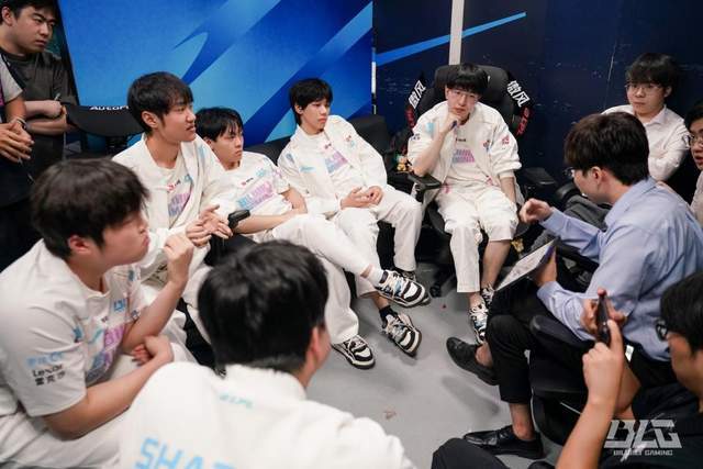 LPL登峰(fēng)組(zǔ)激戰(zhàn)正酣，iG迎(yíng)戰(zhàn)TES忍界大(dà)戰(zhàn)再启，阿水(shuǐ)直面昔日(rì)队友！