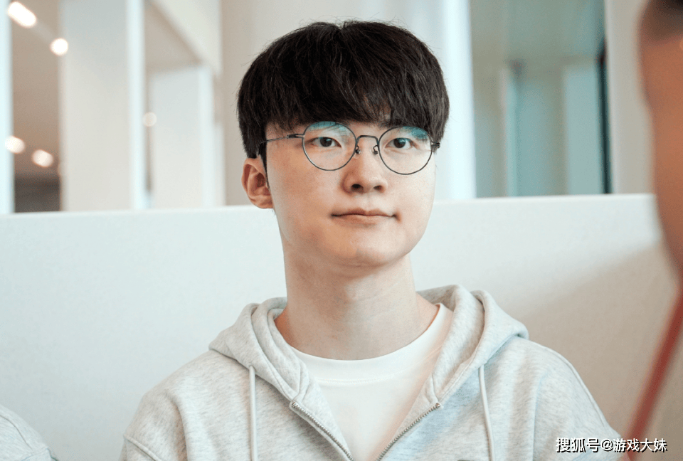 LOL官(guān)方再次发文强调,faker就(jiù)是传奇选手,地(dì)位無(wú)人能撼動(dòng)