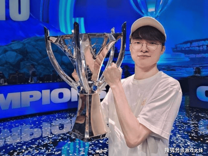 LOL官(guān)方再次发文强调,faker就(jiù)是传奇选手,地(dì)位無(wú)人能撼動(dòng)