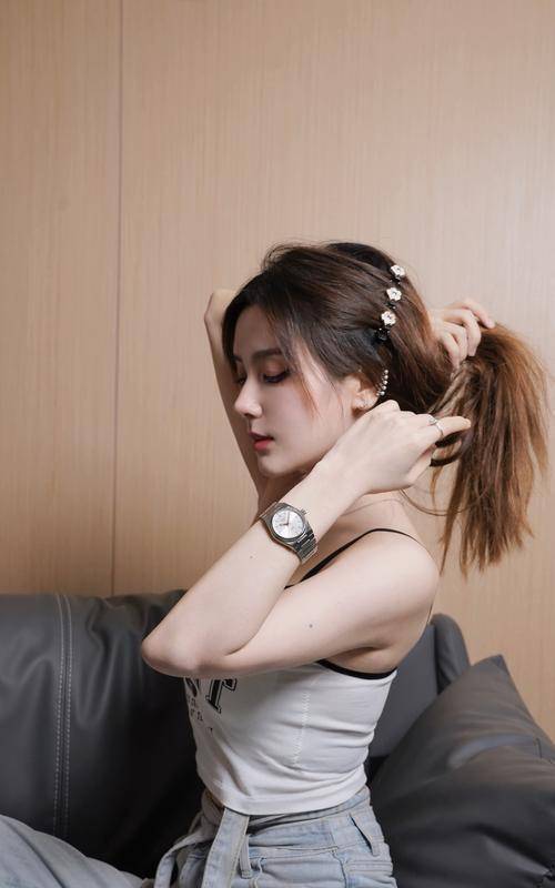 Rita的逆袭之路！电竞解说到(dào)娱乐圈女神，跨界走得飞起(qǐ)！