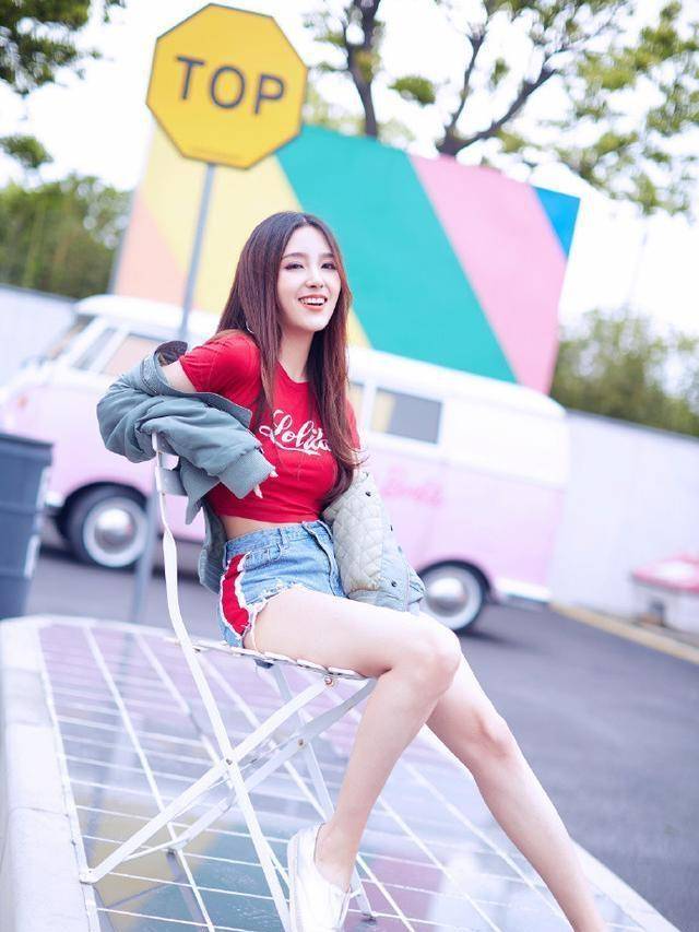 Rita的逆袭之路！电竞解说到(dào)娱乐圈女神，跨界走得飞起(qǐ)！