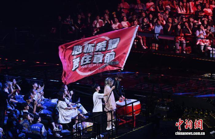 2025年KPL王者(zhě)荣耀职业联赛夏季(jì)赛决赛在杭州举行(xíng)