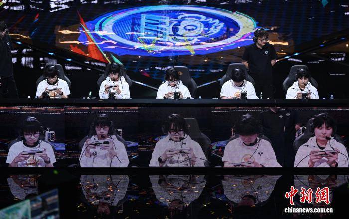 2025年KPL王者(zhě)荣耀职业联赛夏季(jì)赛决赛在杭州举行(xíng)