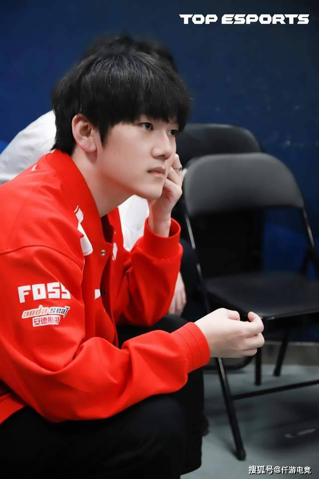 LOL：TheShy透露退役时间，想(xiǎng)跟Rookie打到退役