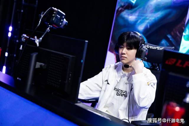 LOL：TheShy透露退役时间，想(xiǎng)跟Rookie打到退役