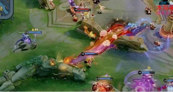 WB战术碾(niǎn)压RW侠,这游戯(xì)里排兵佈(bù)陣(zhèn)更精彩