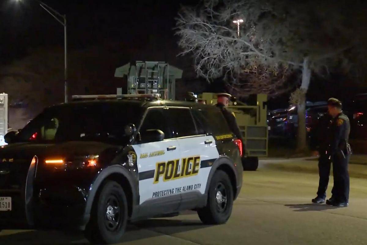 谦逊哥(gē)哥(gē)持刀殺(shā)母傷(shāng)父(fù)，叛逆弟弟成电竞冠軍(jūn)，“虎式教育”的(de)悲劇(jù)