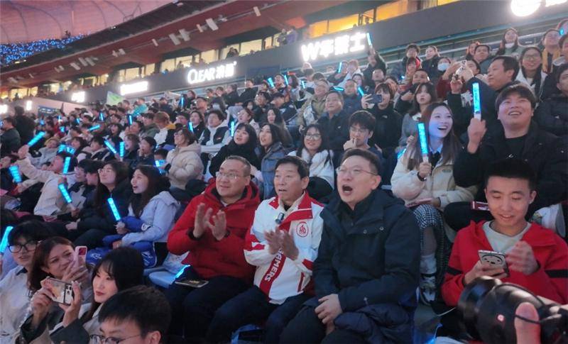 梦泪开坦克400，魏建軍(jūn)应援(yuán)KPL，还有什么不可能？