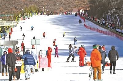 本周末京城多家(jiā)雪(xuě)场將(jiāng)“开板”迎客(kè)