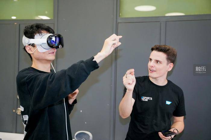 AI能(néng)帮你贏(yíng)下(xià)一场電(diàn)竞比赛吗?