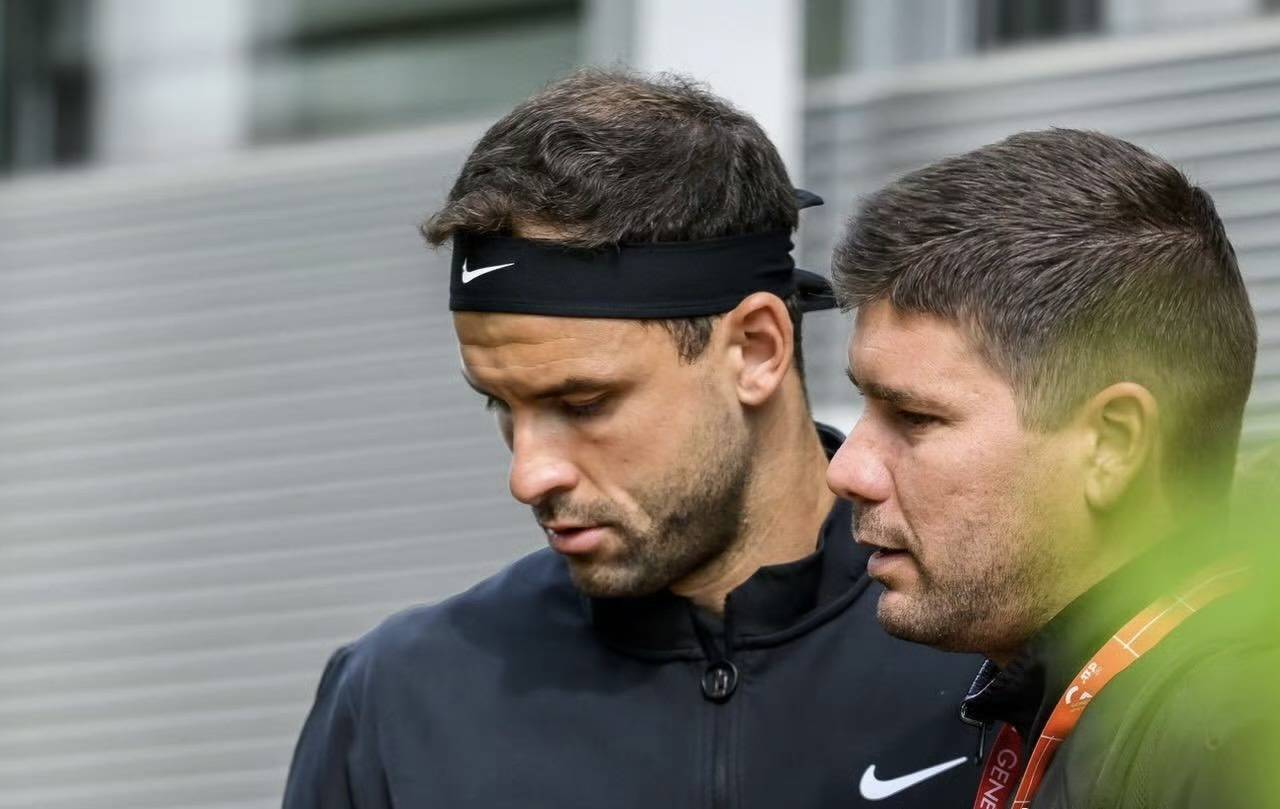 一場(chǎng)又一場(chǎng)的(de)告(gào)别:休(xiū)賽(sài)期,职业网坛的(de)分手季?