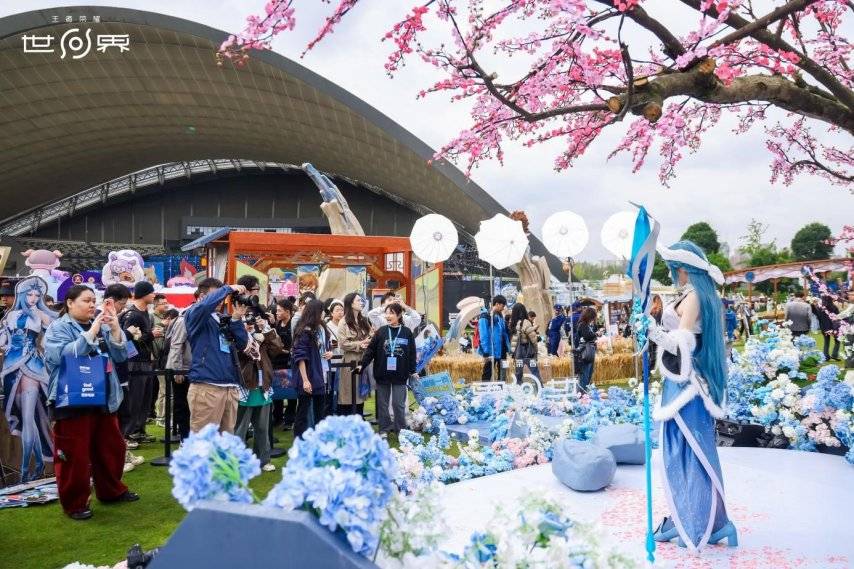 王者荣耀十周年(nián)重(zhòng)磅(bàng)官(guān)宣，《王者荣耀世界(jiè)》2026年(nián)春天(tiān)与玩家見(jiàn)面